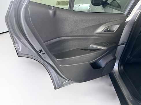 Used 2025 Chevrolet Trax LT image 24