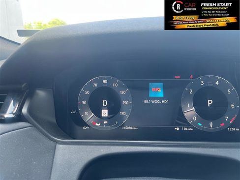 Used 2025 Land Rover Range Rover Velar Dynamic SE AWD/4WD image 29