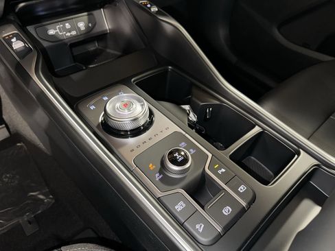 Certified 2025 Kia Sorento EX w/ EX Panoramic Sunroof Package image 26