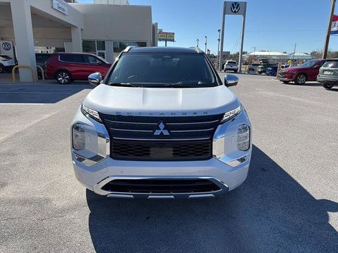 New 2025 Mitsubishi Outlander SEL image 2
