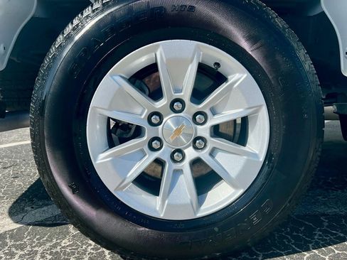 Used 2025 Chevrolet Silverado 1500 LT image 20