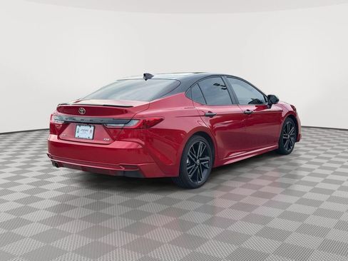 Used 2025 Toyota Camry XSE FWD image 7