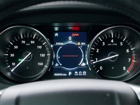 Used 2019 Land Rover Discovery Sport SE image 31