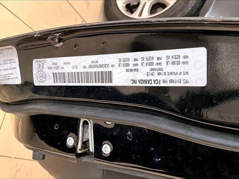 Used 2019 Dodge Charger SXT RWD image 33