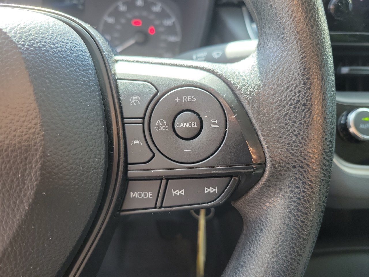Used 2024 Toyota Corolla LE FWD image 20