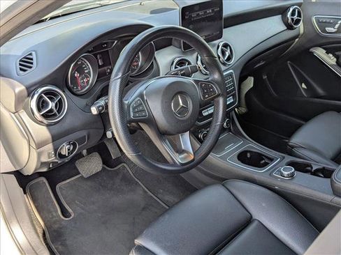 Used 2019 Mercedes-Benz GLA 250 image 10