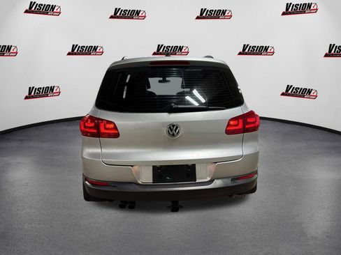 Used 2017 Volkswagen Tiguan S image 6