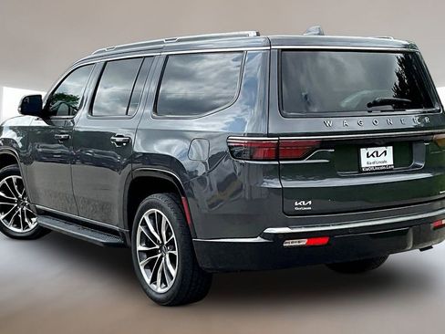 Used 2022 Jeep Wagoneer Series II w/ Premium Group I RWD image 4
