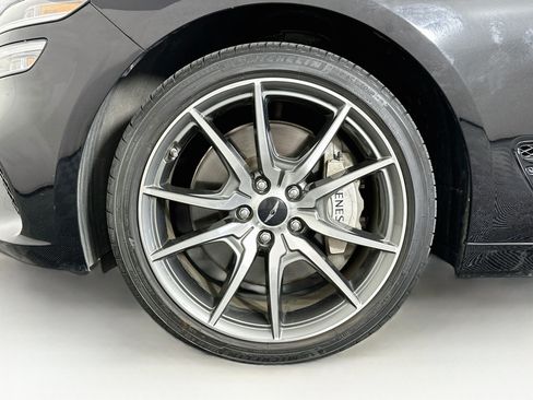 Used 2025 Genesis G70 2.5T RWD image 11