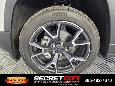 New 2026 Jeep Cherokee Overland AWD/4WD image 9