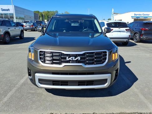 Used 2024 Kia Telluride S w/ S Sunroof Package AWD/4WD image 2