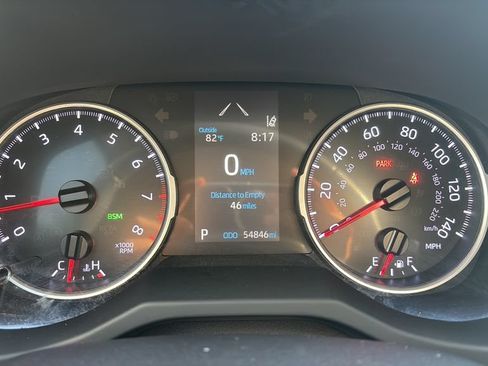 Used 2019 Toyota RAV4 XLE Premium FWD image 21