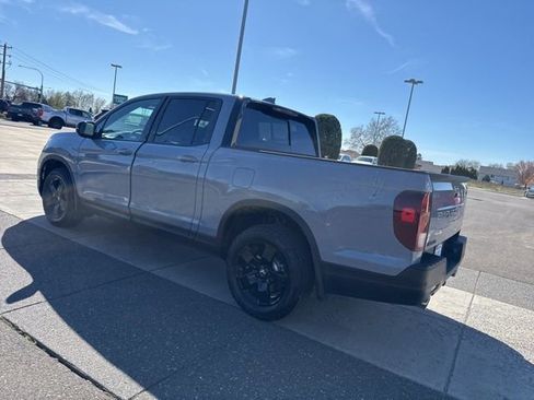 New 2026 Honda Ridgeline Black Edition image 9