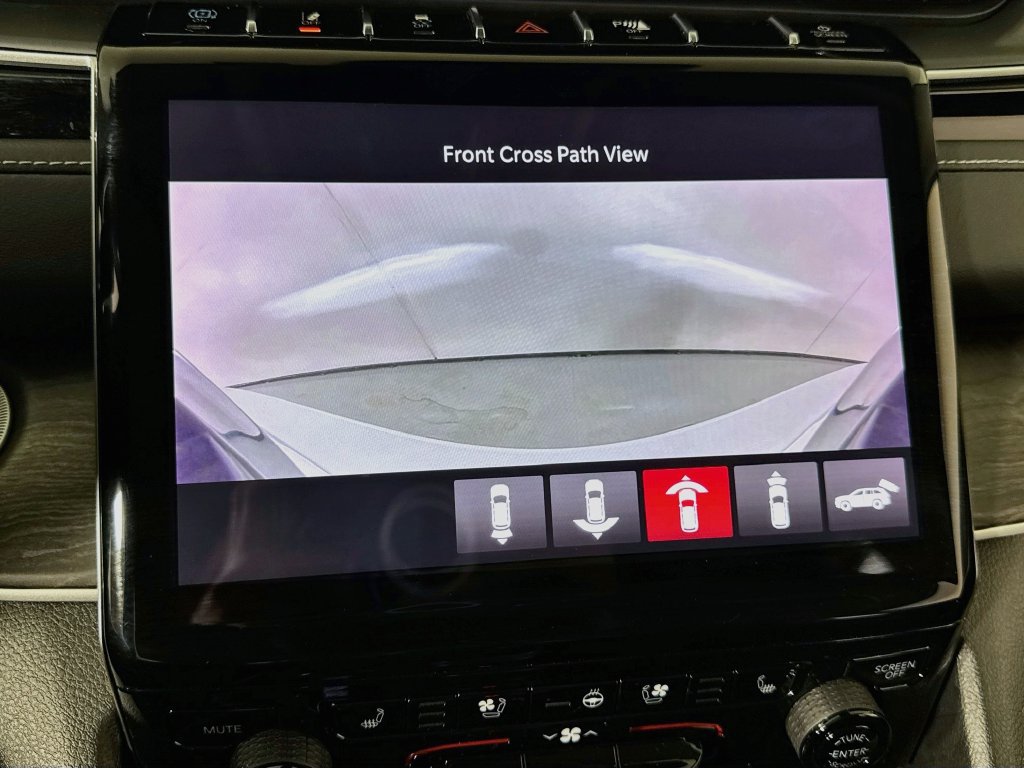 Used 2023 Jeep Grand Cherokee 4WD 4xe w/ Luxury Tech Group II image 44