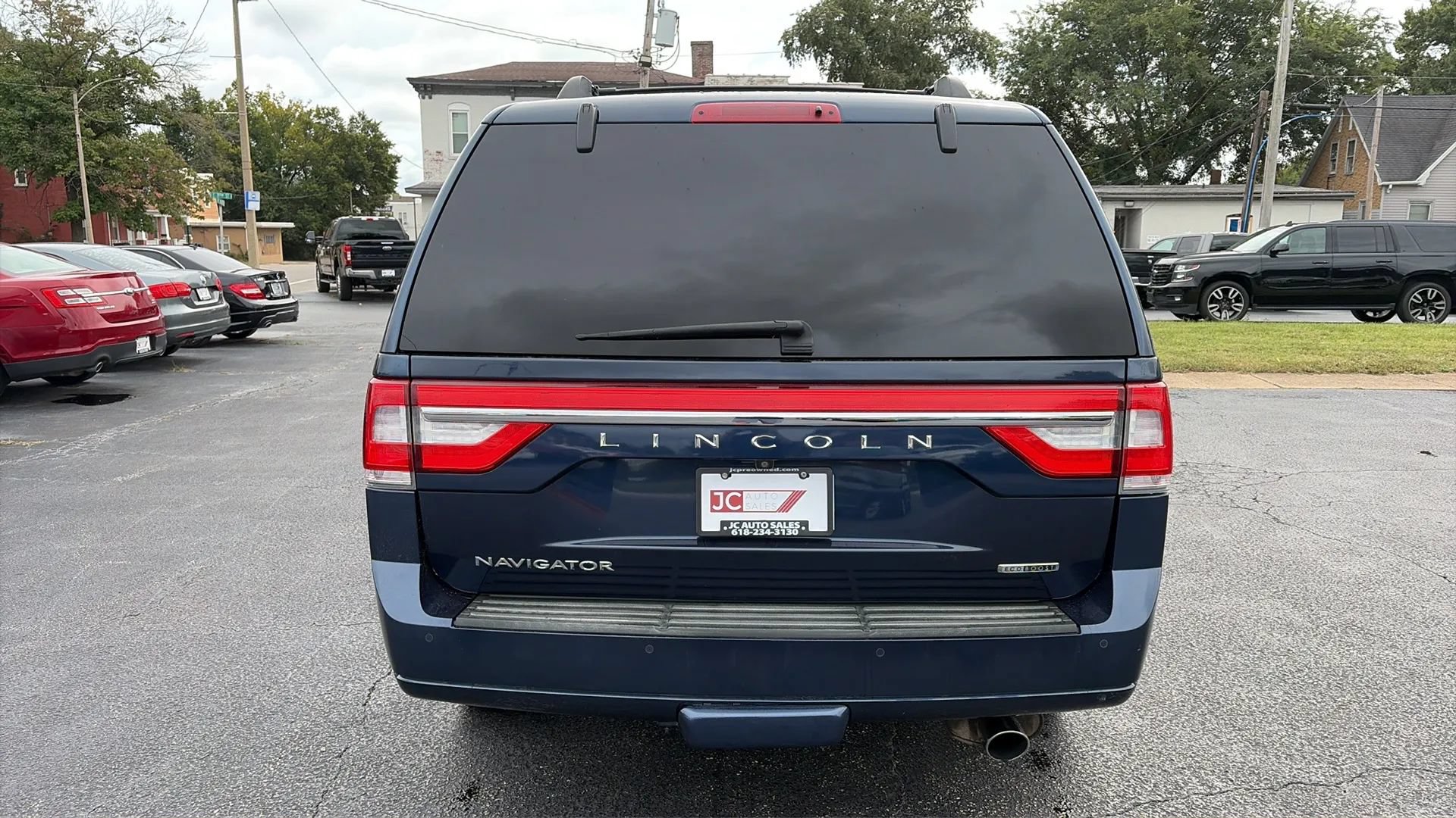 Used 2015 Lincoln Navigator 2WD image 6