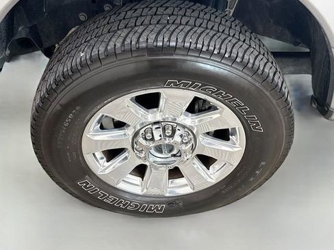 Used 2022 Ford F350 Platinum AWD/4WD image 31