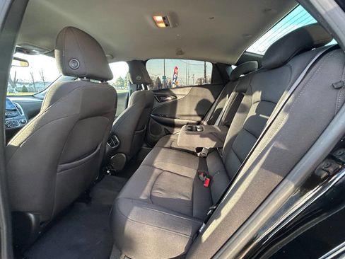 Used 2020 Chevrolet Malibu LT FWD image 38