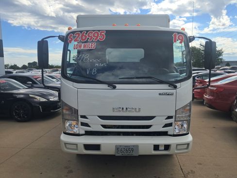Used 2019 Isuzu NPR RWD image 3