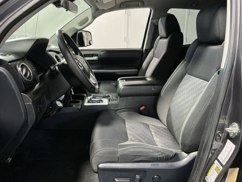 Used 2018 Toyota Tundra SR5 AWD/4WD image 14