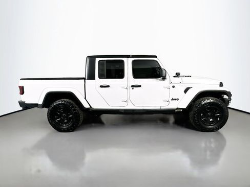 Used 2024 Jeep Gladiator Sport image 7
