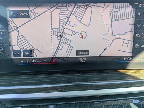 Used 2023 BMW X7 xDrive40i image 24