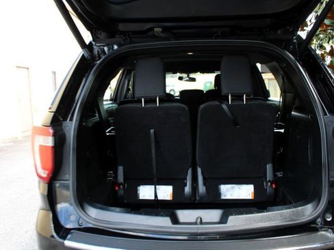 Used 2018 Ford Explorer XLT w/ Equipment Group 201A image 18