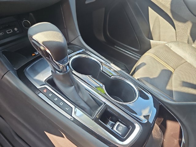 Used 2024 Chevrolet Equinox Premier FWD image 24