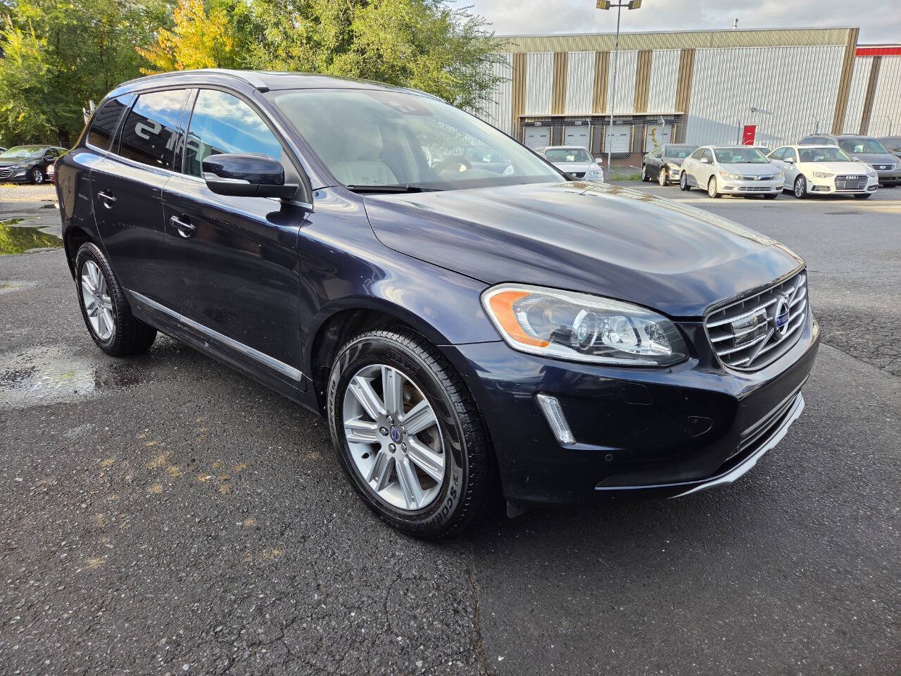 Used 2016 Volvo XC60 T6 Platinum w/ Climate Package AWD/4WD image 3
