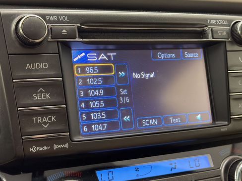 Used 2013 Toyota RAV4 XLE FWD image 22
