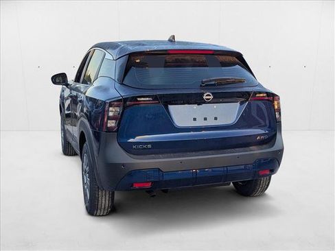 New 2025 Nissan Kicks S image 8