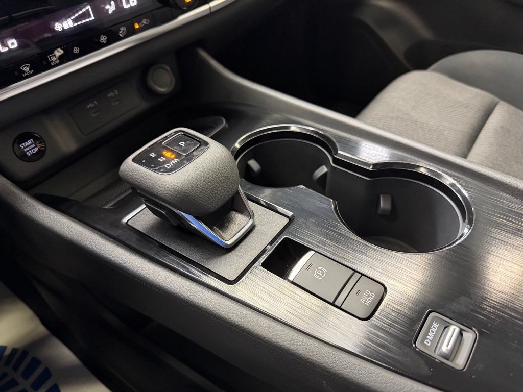 Used 2026 Nissan Rogue SV FWD image 27