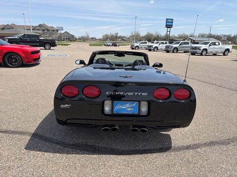 Used 2001 Chevrolet Corvette Convertible w/ Preferred Equipment Group2 RWD image 6