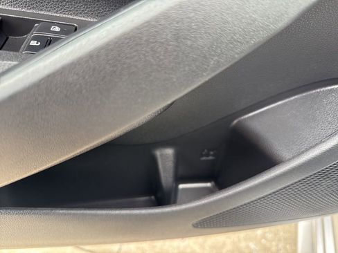 Used 2022 Toyota Corolla LE image 22