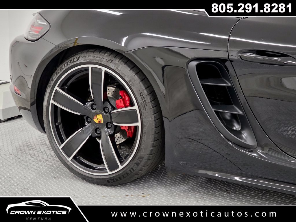 Used 2021 Porsche 718 Cayman S w/ Premium Package RWD image 10