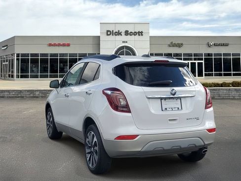 Used 2021 Buick Encore Preferred image 3