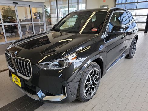 Used 2026 BMW X1 xDrive28i w/ Technology Package AWD/4WD image 1
