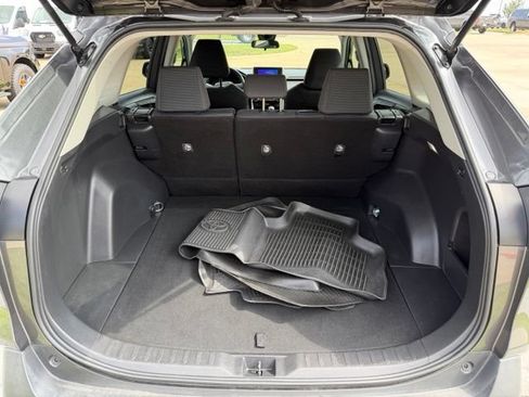 Used 2023 Toyota RAV4 LE FWD image 7