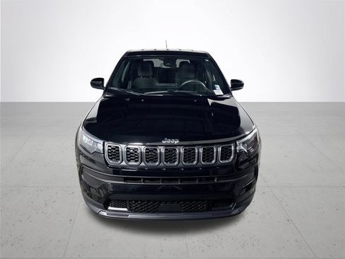Certified 2024 Jeep Compass Sport AWD/4WD image 3
