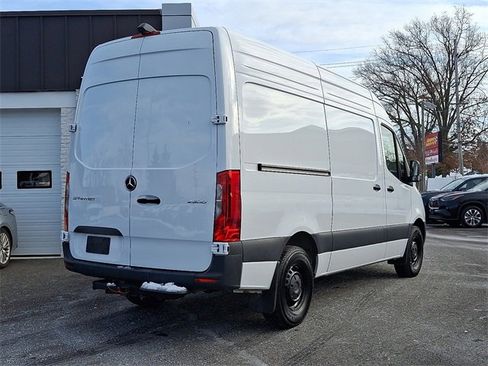 Used 2025 Mercedes-Benz Sprinter 2500 image 6