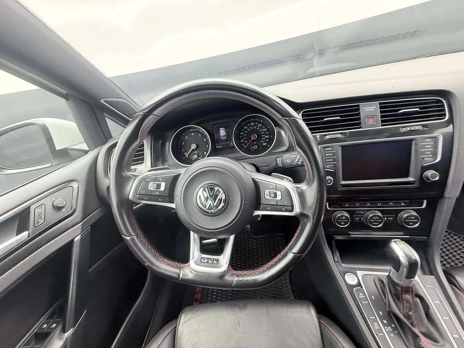 Used 2016 Volkswagen GTI Autobahn w/ Lighting Package (SEL) FWD image 20