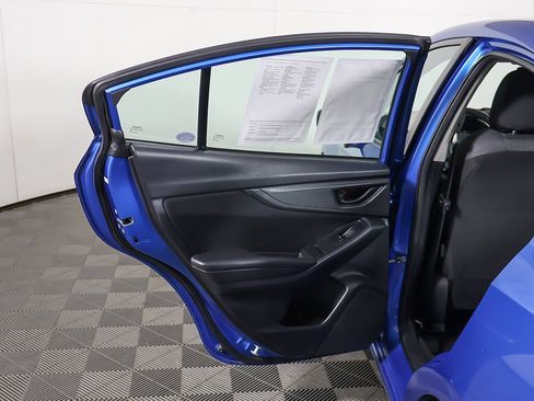 Used 2022 Subaru Impreza 2.0i Premium image 18