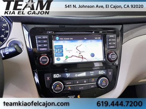 Used 2016 Nissan Rogue SL image 26