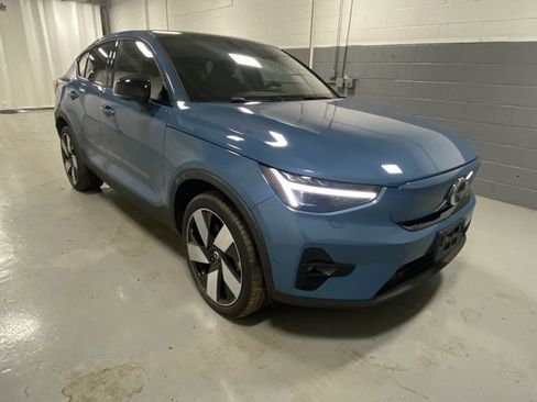 Used 2023 Volvo C40 P8 Recharge Ultimate image 4