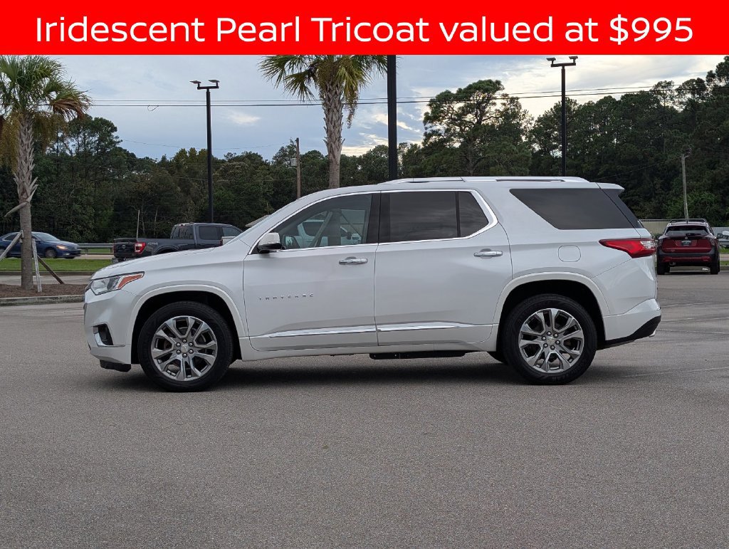 Used 2019 Chevrolet Traverse Premier w/ Driver Confidence II Package FWD image 2