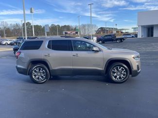 Used 2023 GMC Acadia SLE w/ Driver Convenience Package video 2
