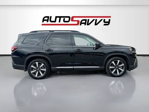 Used 2024 Honda Pilot Touring image 8