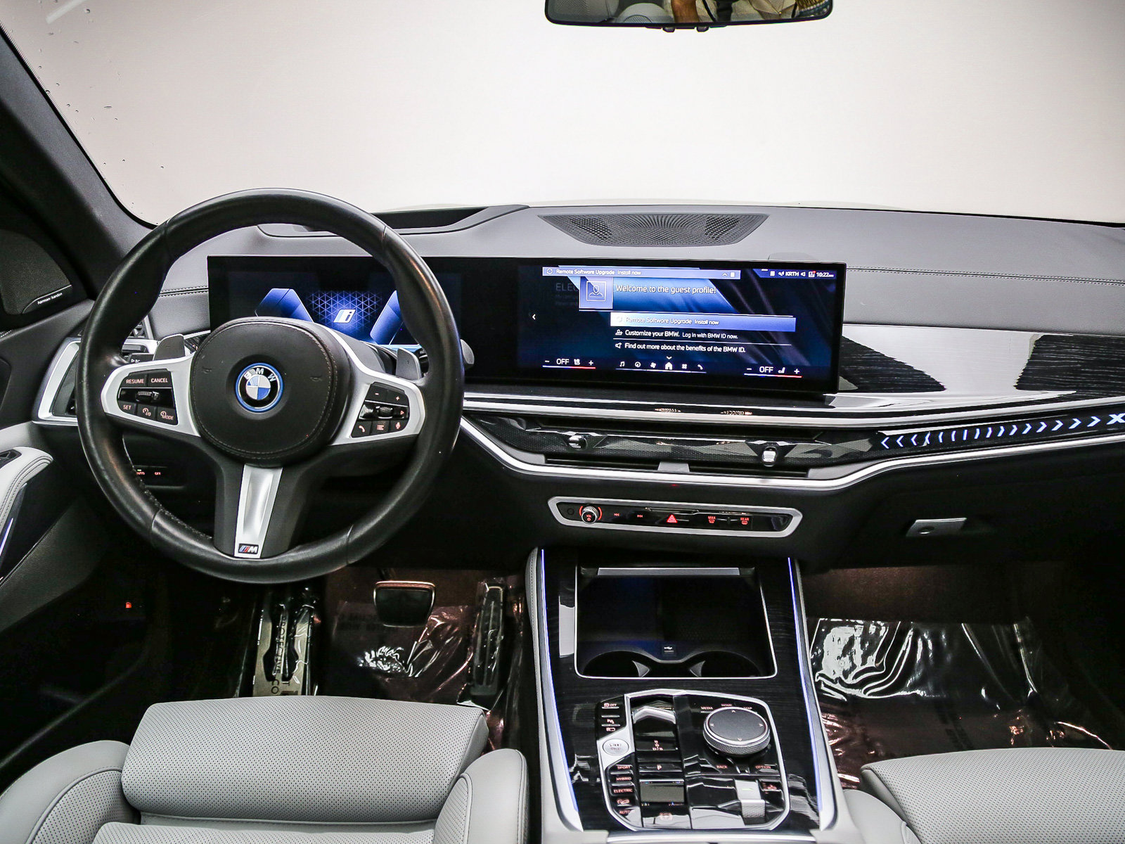 Used 2024 BMW X5 xDrive50e w/ M Sport Package AWD/4WD image 13