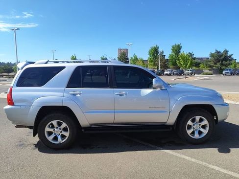 Used 2005 Toyota 4Runner 4WD image 2