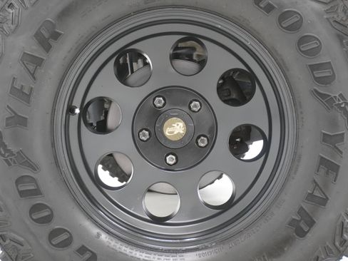 Used 2015 Jeep Wrangler Unlimited Sport w/ Connectivity Group image 17