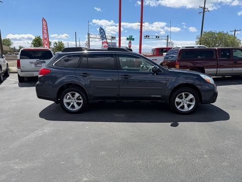 Used 2013 Subaru Outback 2.5i Premium AWD/4WD image 5